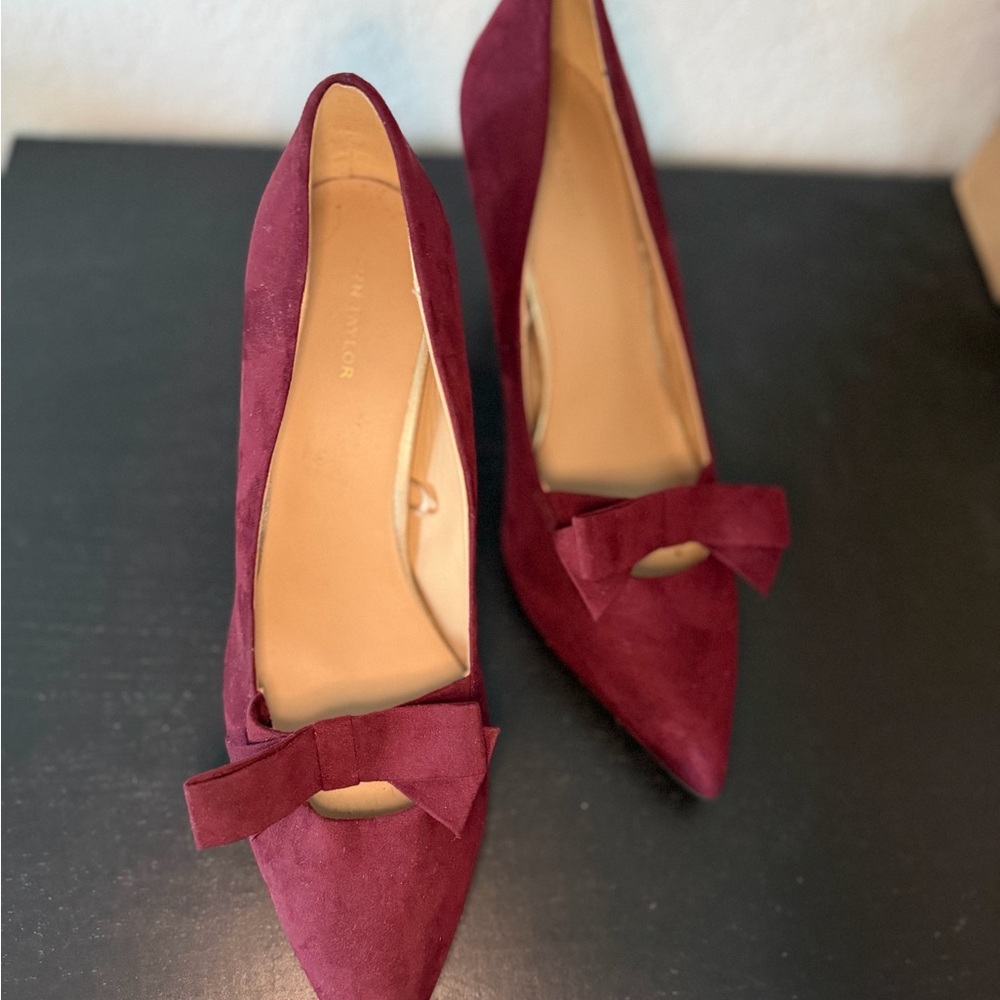 Ann Taylor Burgundy Heels with Bow Detail - Picture 2 of 9